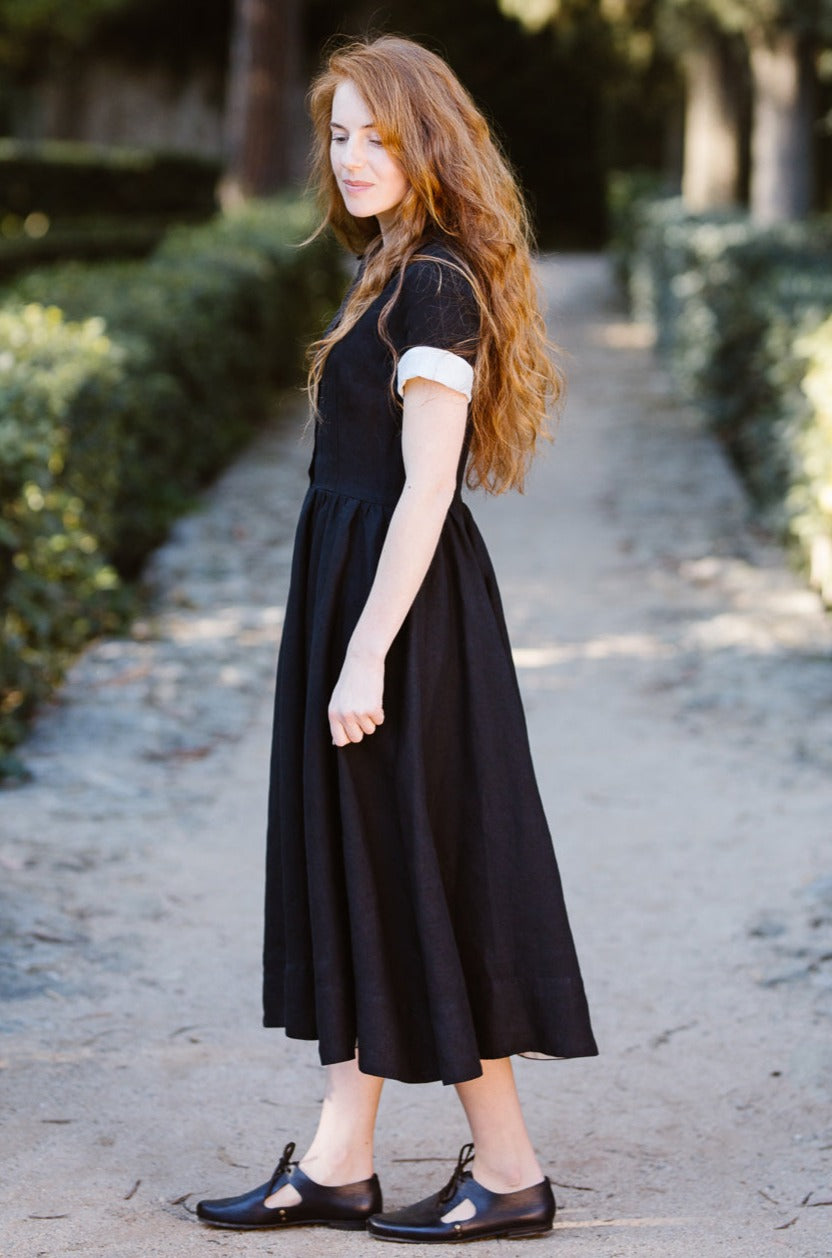 Classic Dress, Short Sleeve, Black Pansy#color_black-pansy