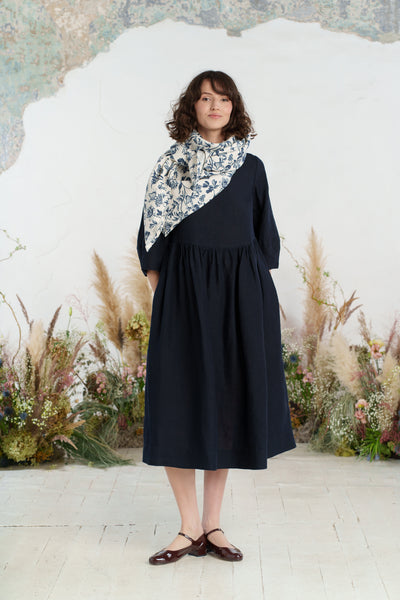 Palisandra Scarf, Ink Rose
#color_ink-rose