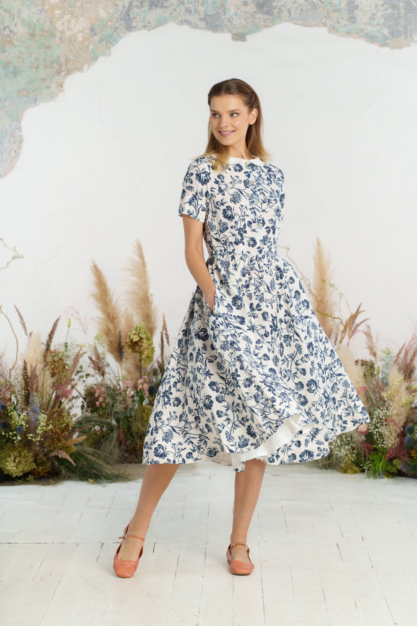 Classic Dress, Short Sleeve, Ink Rose
#color_ink-rose-white-collar